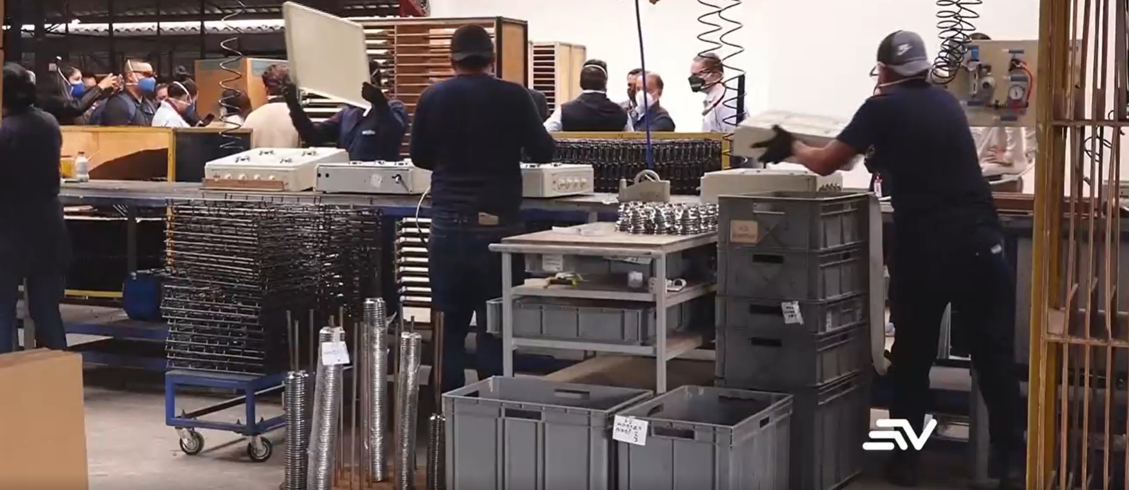 Sector industrial pide información oportuna para contar con planificación ante apagones en Ecuador. (Archivo Ecuavisa)