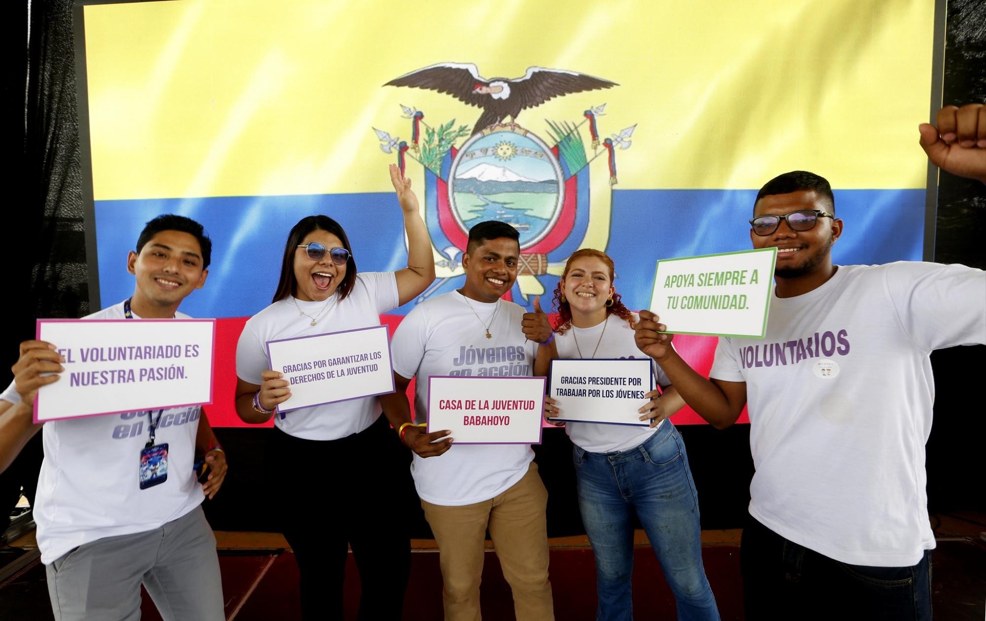 Imagen de ciudadanos que pertenecen al programa Jóvenes en Acción (Presidencia de la República)