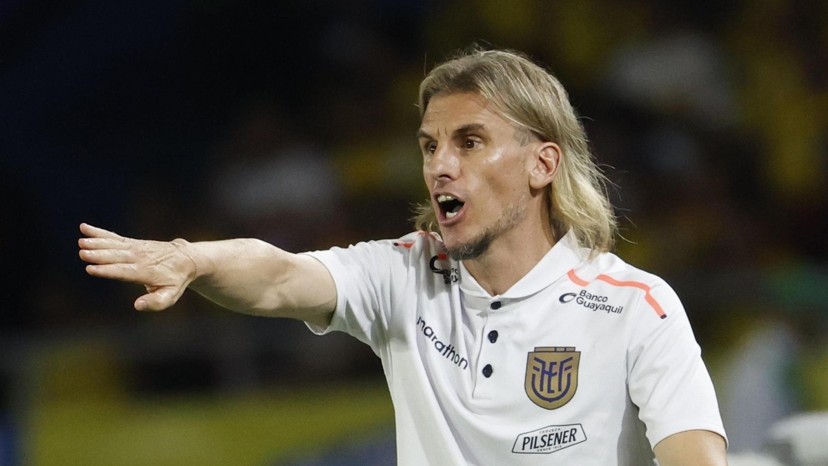 Sebastián Beccacece celebró la victoria de Ecuador ante Colombia en las Eliminatorias Sudamericanas. (EFE)