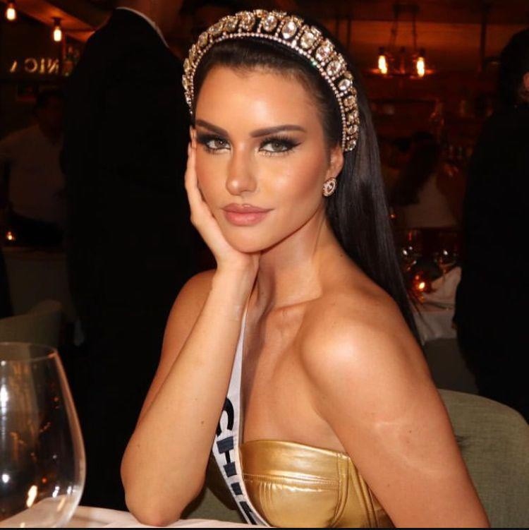 Fotografía de la Miss Universo Chiles, Emilia DIdes (Foto cuenta Instagram @emiliadides)