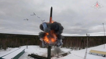 Ministerio de Defensa ruso pretende mostrar el disparo de prueba de un misil balístico intercontinental perteneciente a las fuerzas de disuasión nuclear del país. (Ministerio de Defensa de Rusia / AFP)