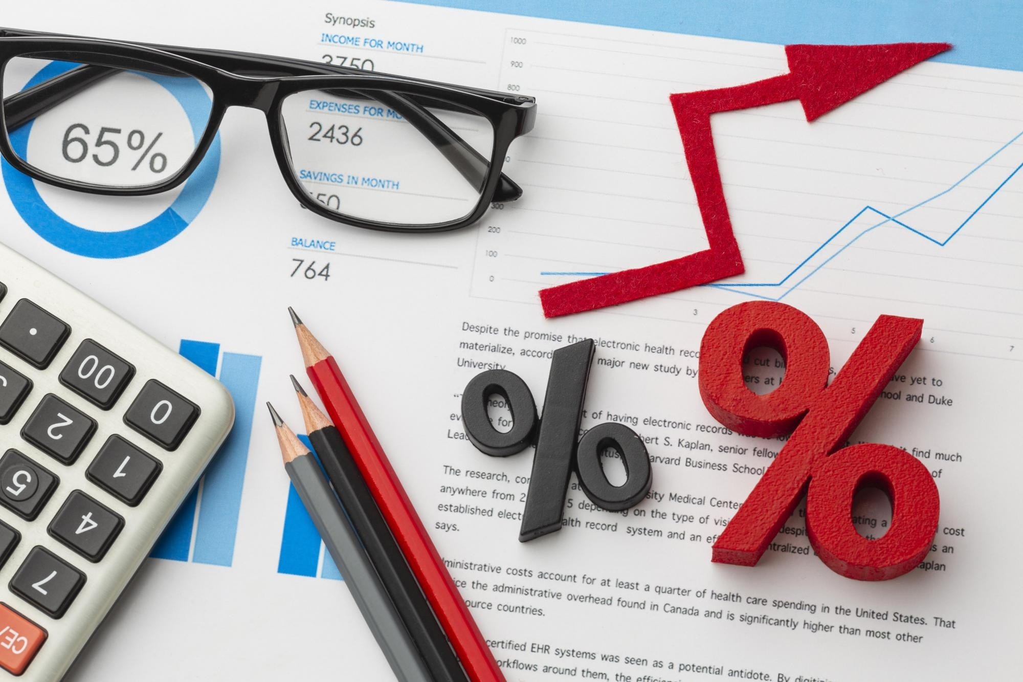 La tasa de interés equivale a un valor, que es determinado por un monto de dinero y por un período de tiempo. (Freepick)