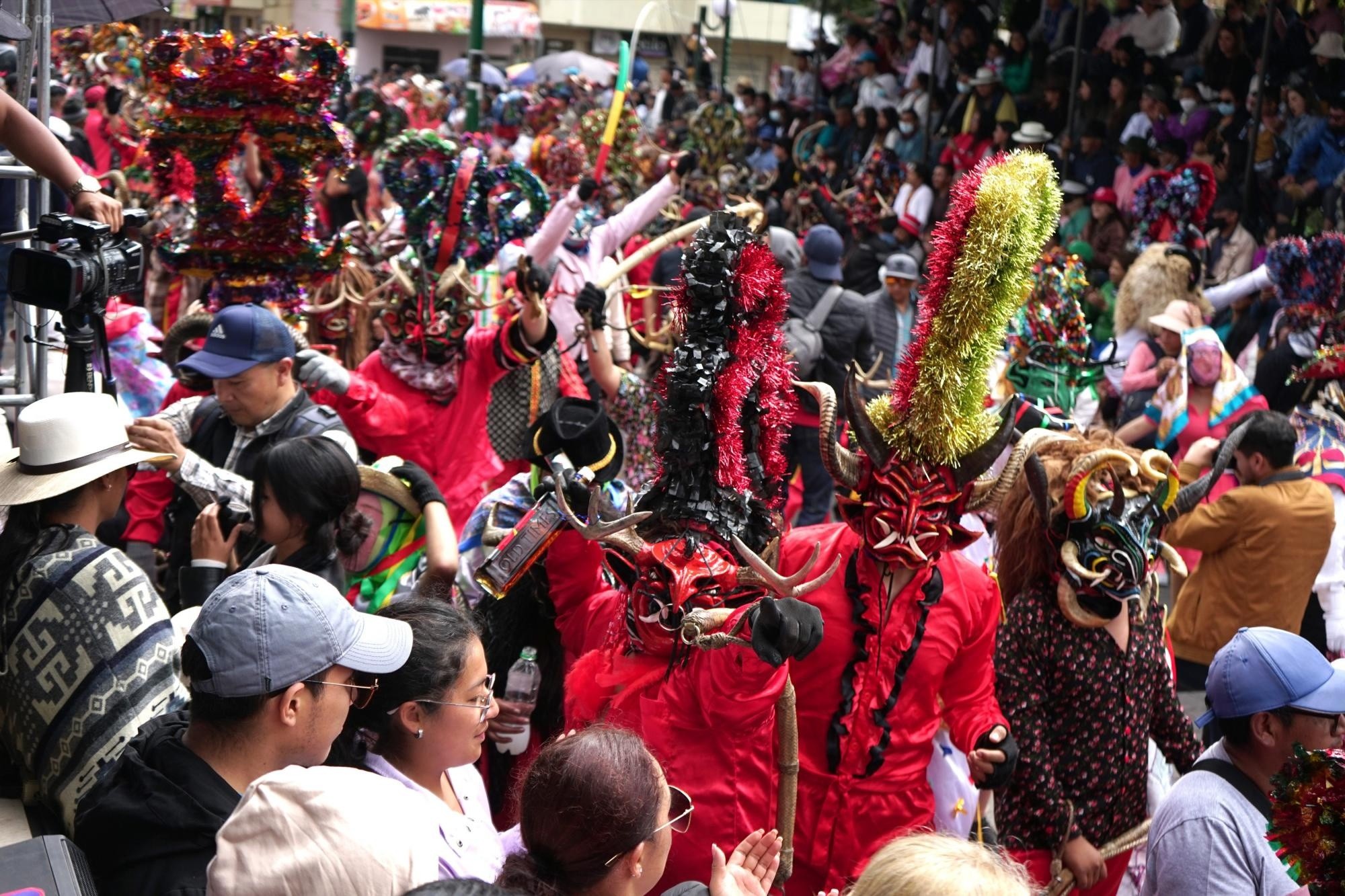 Cientos de danzantes en Píllaro a inicios de enero de este 2023. API.