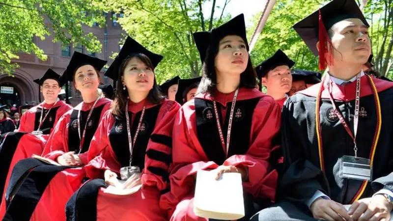 Universidades de Estados Unidos envían alertas a sus estudiantes extranjeros de posibles problemas a su vuelta al país tras el comienzo del mandato de Trump (GETTY IMAGES)