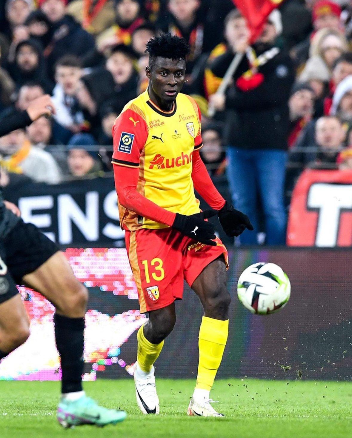 Jhoanner Chávez en su debut con el Lens (Foto: Internet)