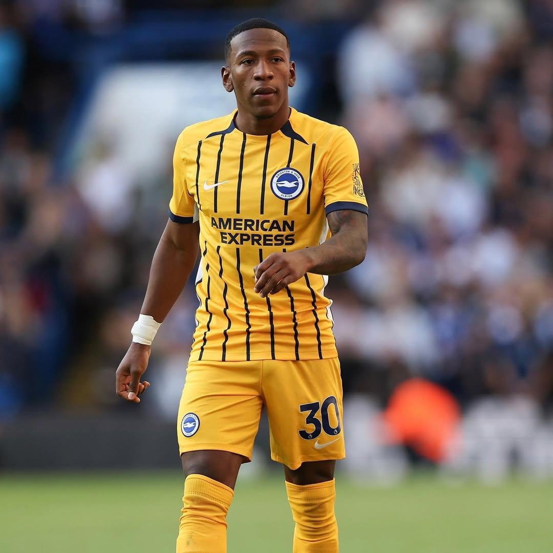 Pervis Estupiñán dio su primera asistencia de la temporada. (Redes sociales)