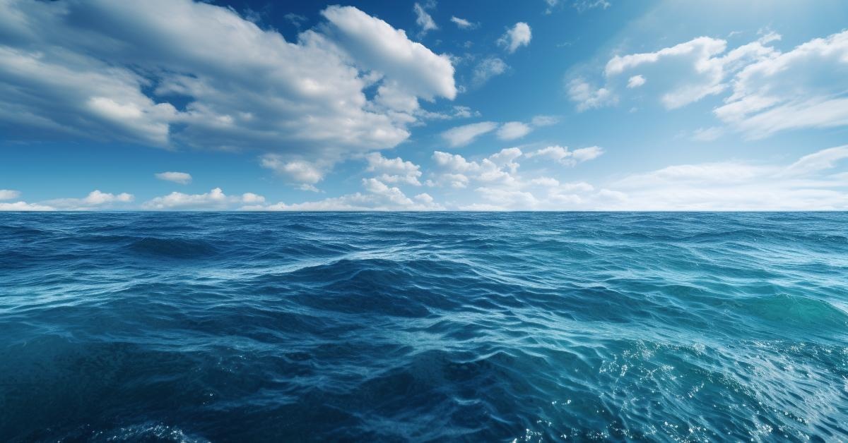 A simple vista, podría parecer extraño, especialmente cuando consideramos que el agua que fluye hacia el océano proviene de ríos y arroyos, que son de agua dulce. (GETTY IMAGES)