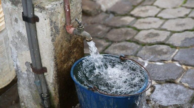 Imagen referencial para graficar el consumo de agua en Quito. (QuitoInforna)