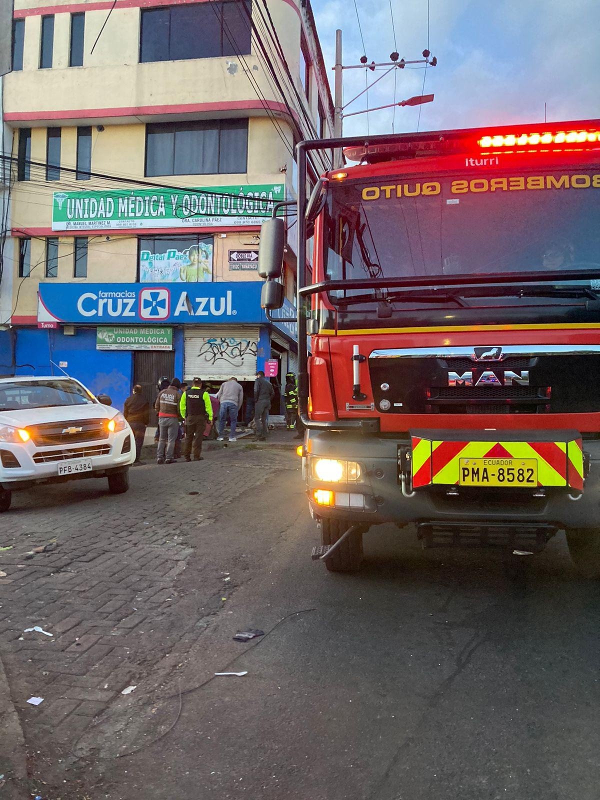 Las autoridades hicieron el levantamiento de imágenes de las cámaras de seguridad para hallar a los delincuentes. (Foto: Ecuavisa)