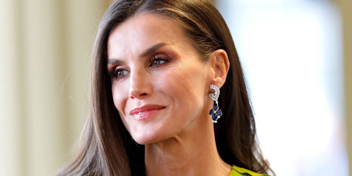 Letizia Ortiz es la reina consorte de España desde el 19 de junio de 2014, por su matrimonio con el rey Felipe VI. (RRSS)