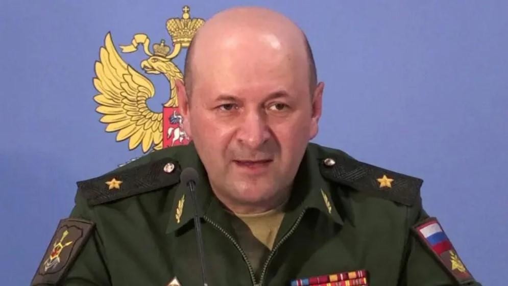 Igor Kirillov fue alcanzado por una bomba escondida en un scooter cuando salía de un bloque de viviendas en Moscú. (Internet)