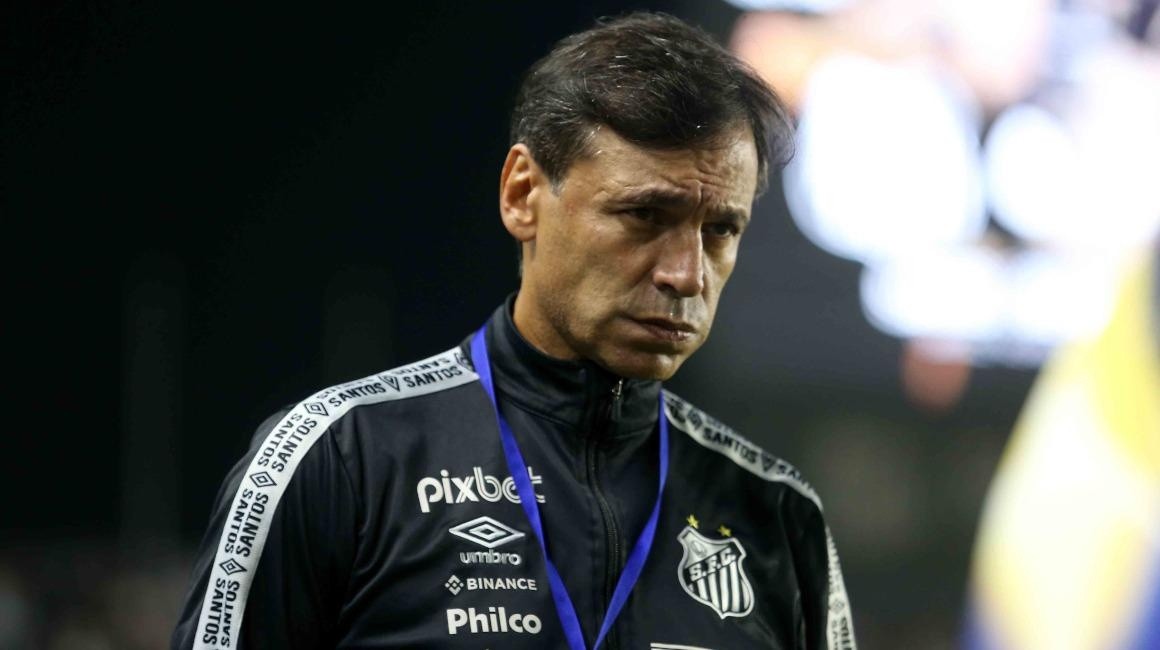 Fabián Bustos, ex entrenador del Santos. (ARCHIVO)