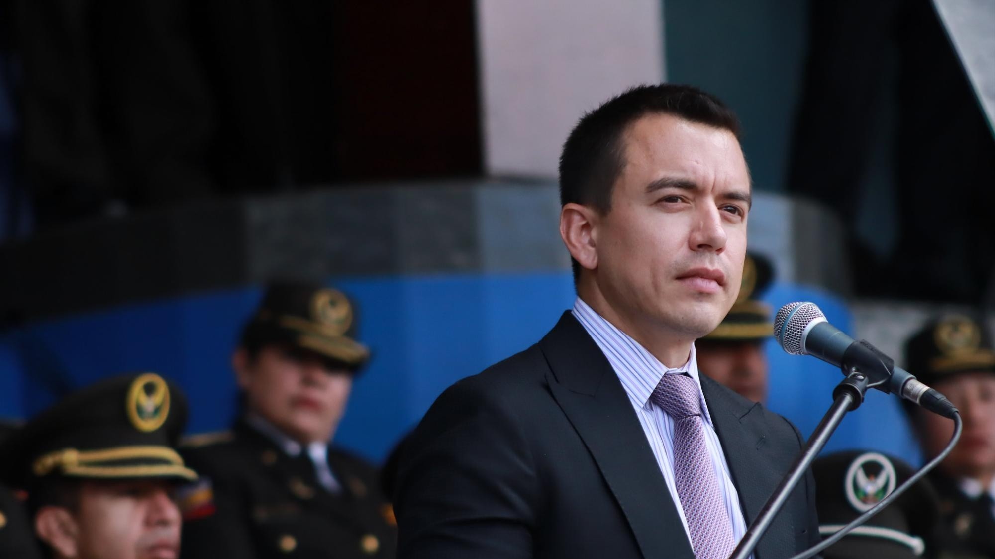 Imagen de archivo de la firma de primeros decretos de Daniel Noboa como Presidente. (Foto: Flickr Presidencia)