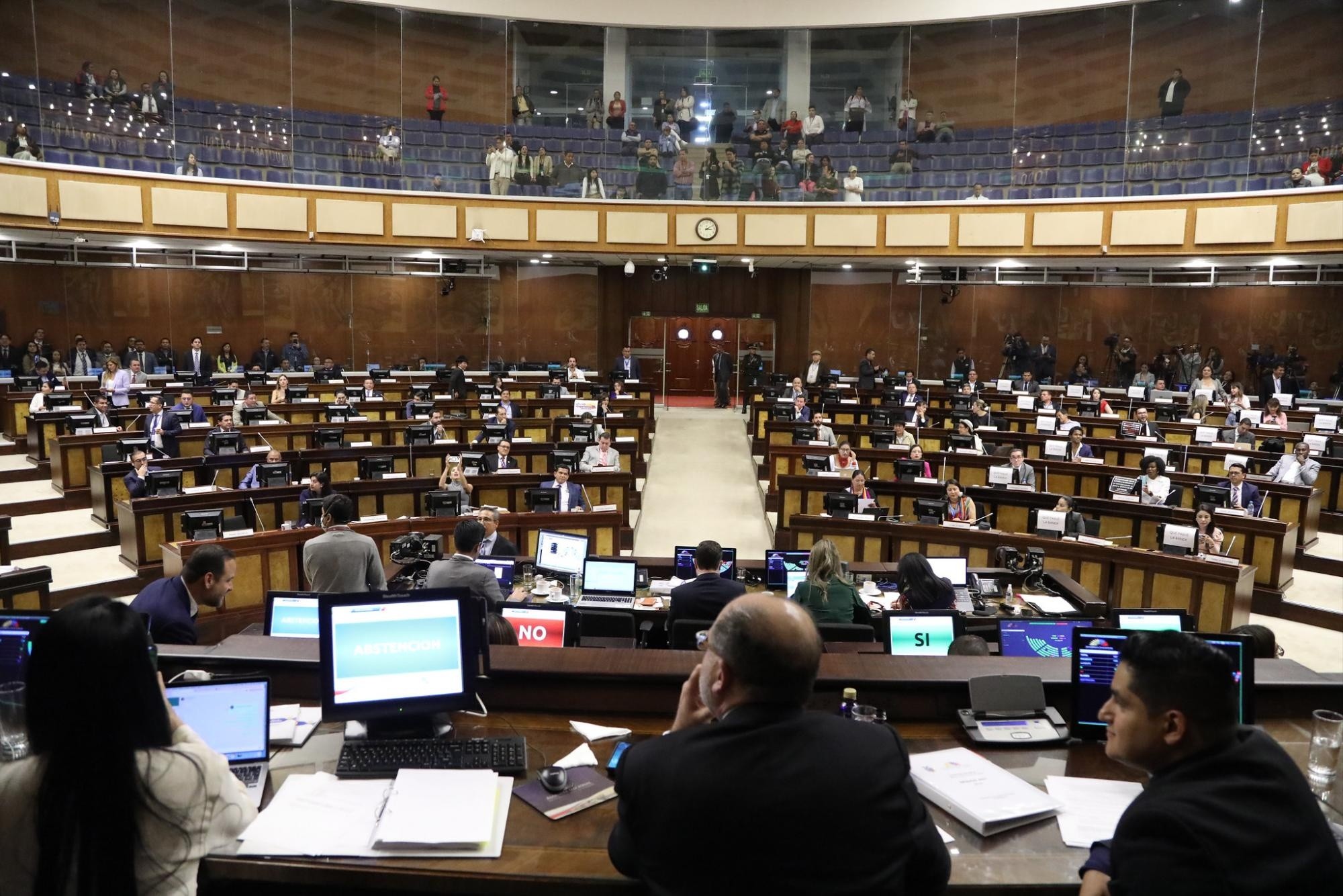 Debate en el pleno donde se dio a conocer y resolver el informe para Segundo Debate del Proyecto de Ley Orgánica para Enfrentar el Conflicto Armado Interno, la Crisis Social y Económica. (Foto: Asamblea Nacional)