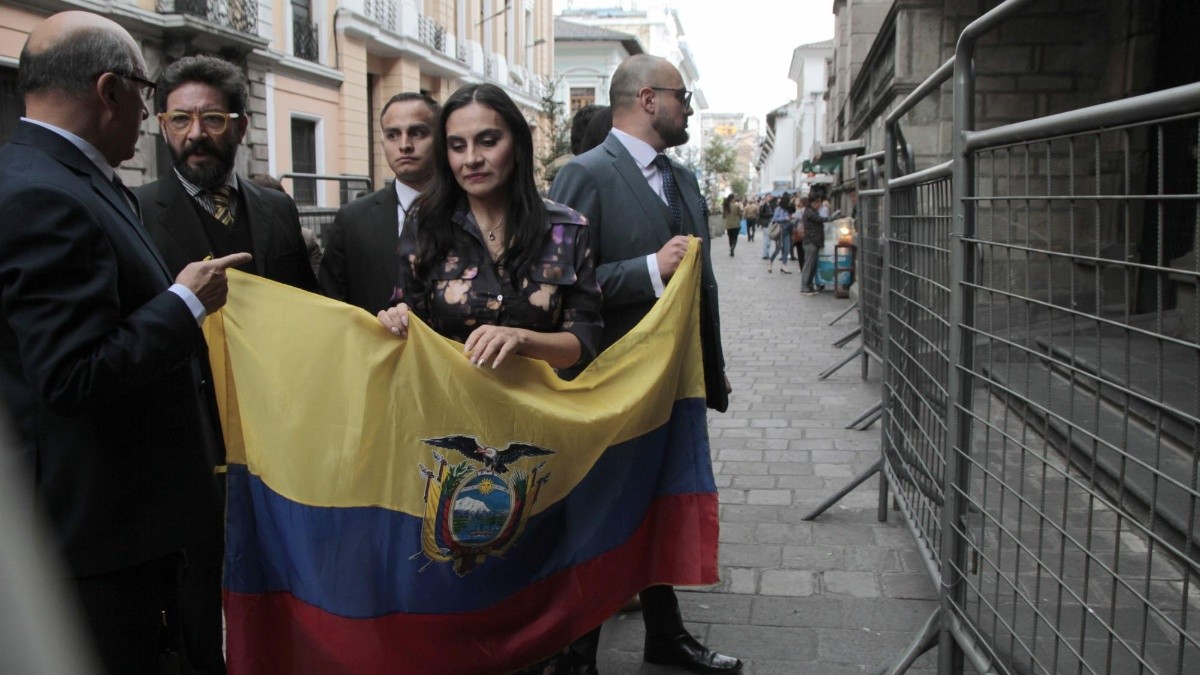 Verónica Abad fue impedida de ingresar a su despacho en la Vicepresidencia, el 23 de diciembre. (API)