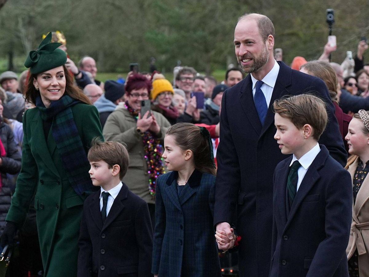 Kate y Guillermo Middleton junto a sus hijos. (Foto: Internet.)