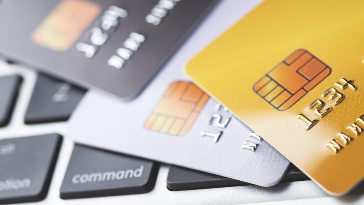 Imagen referencial de tarjetas de crédito. (Foto: Canva)