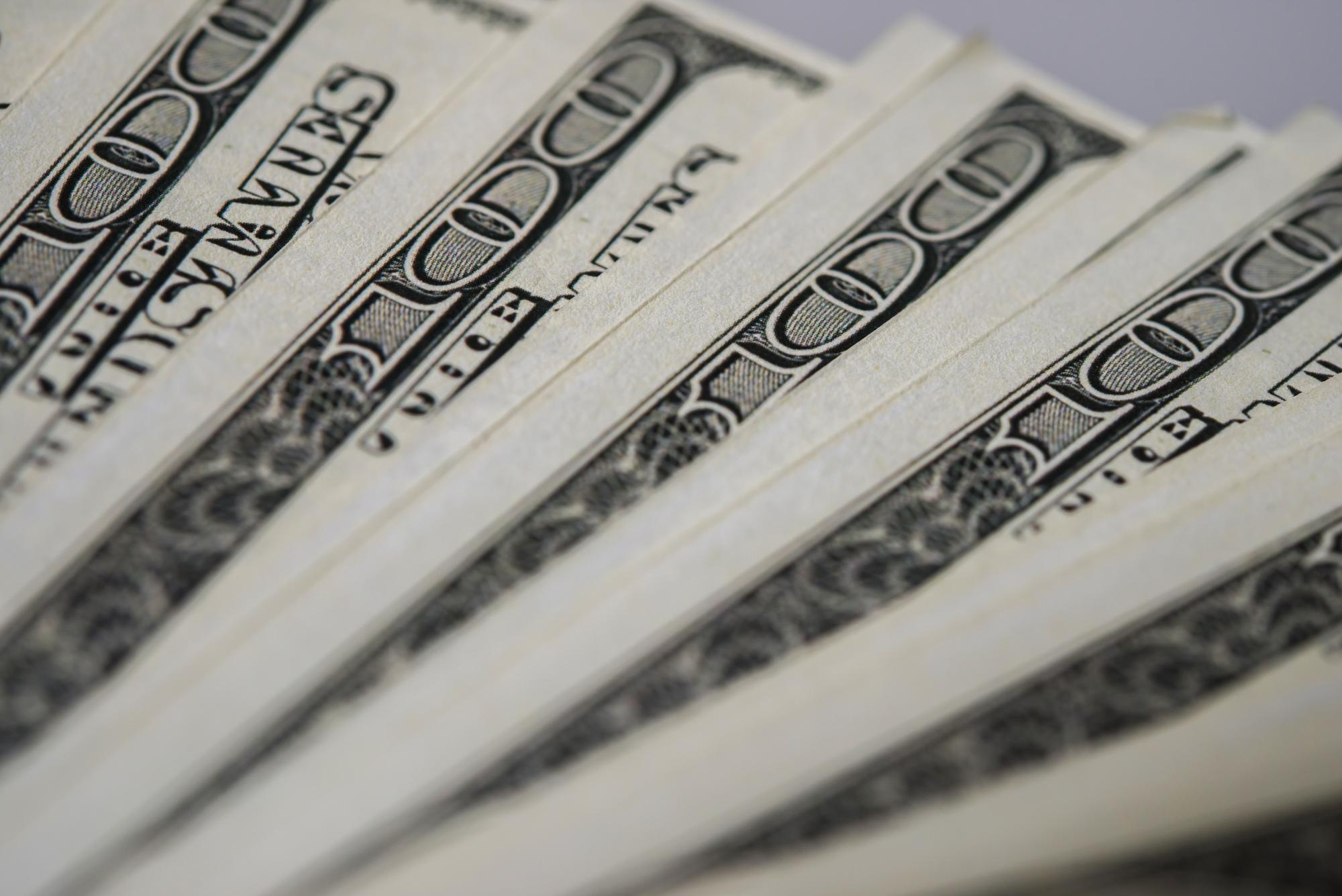 El décimo cuarto sueldo equivale a un salario básico unificado. (Freepick)