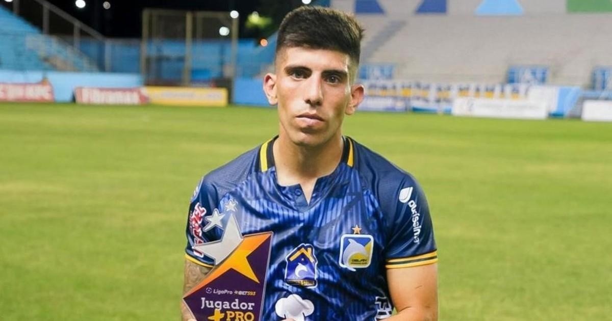 Braian Oyola en un partido con Delfín (Foto: API)