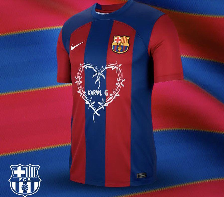 Camiseta de FC Barcelona con el logo de Karol G (Foto: Internet)