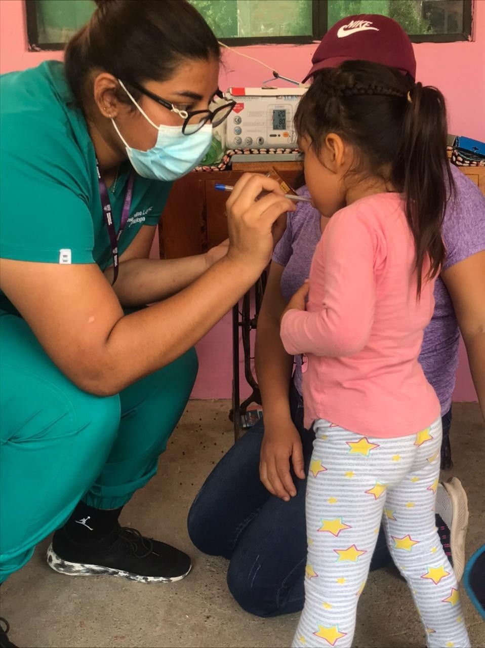 Varios pacientes reciben atención por presentar síntomas de dengue. (MSP)