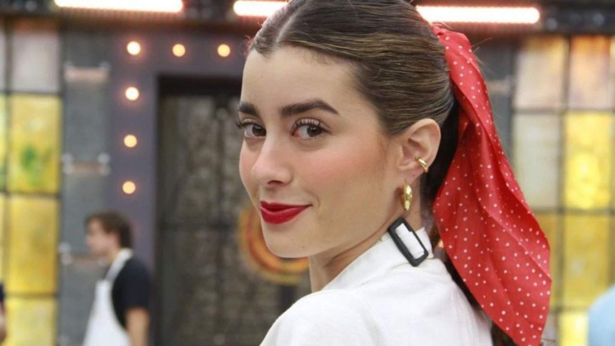 La amistad que la influencer mantiene con el comentarista deportivo estaría convirtiéndose en algo más (Redes sociales)