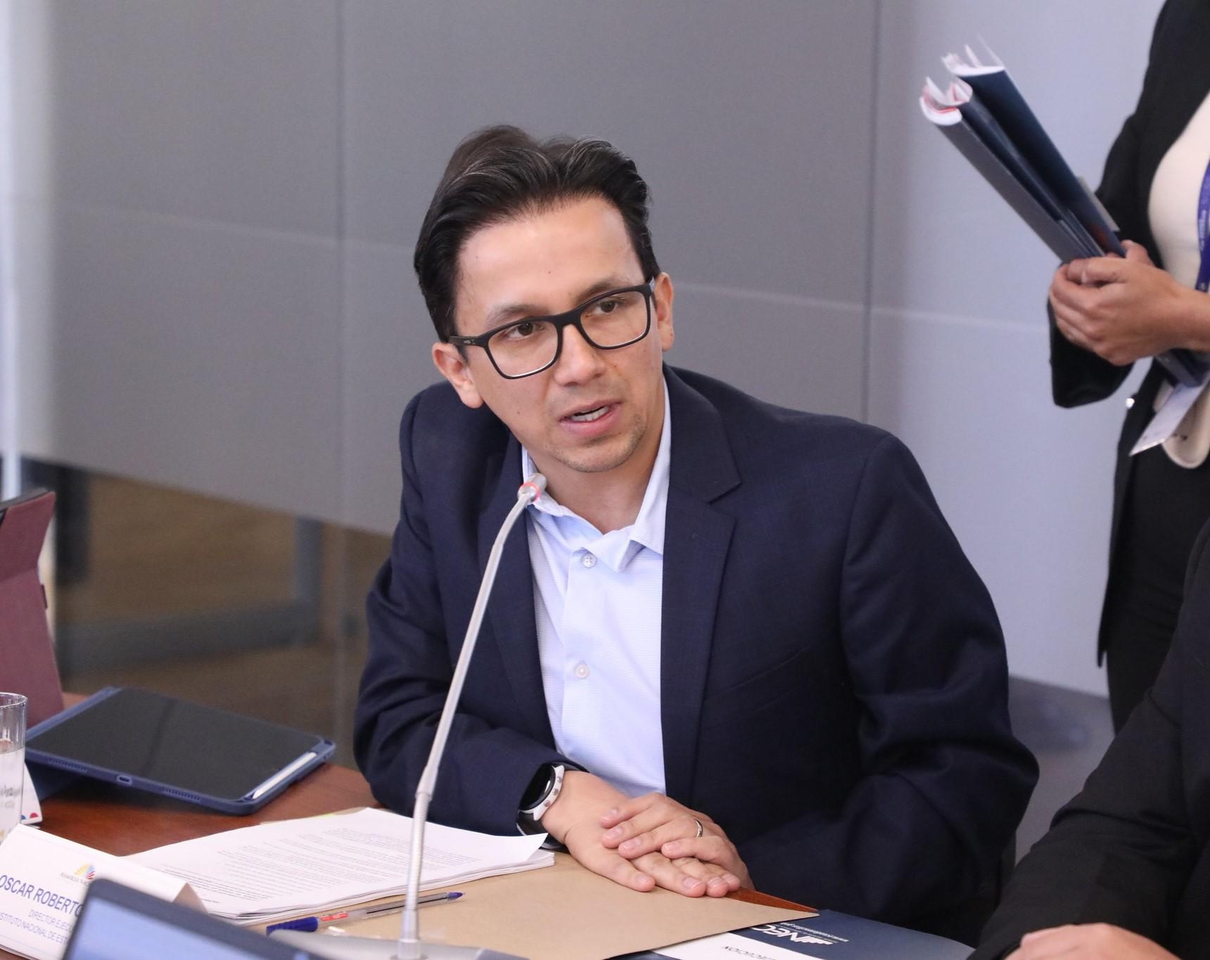 Roberto Castillo, director del INEC, en su comparecencia ante la Comisión de Garantías Constitucionales el miércoles 20 de enero, en la Asamblea Nacional. (Fernando Sandoval/Asamblea Nacional)