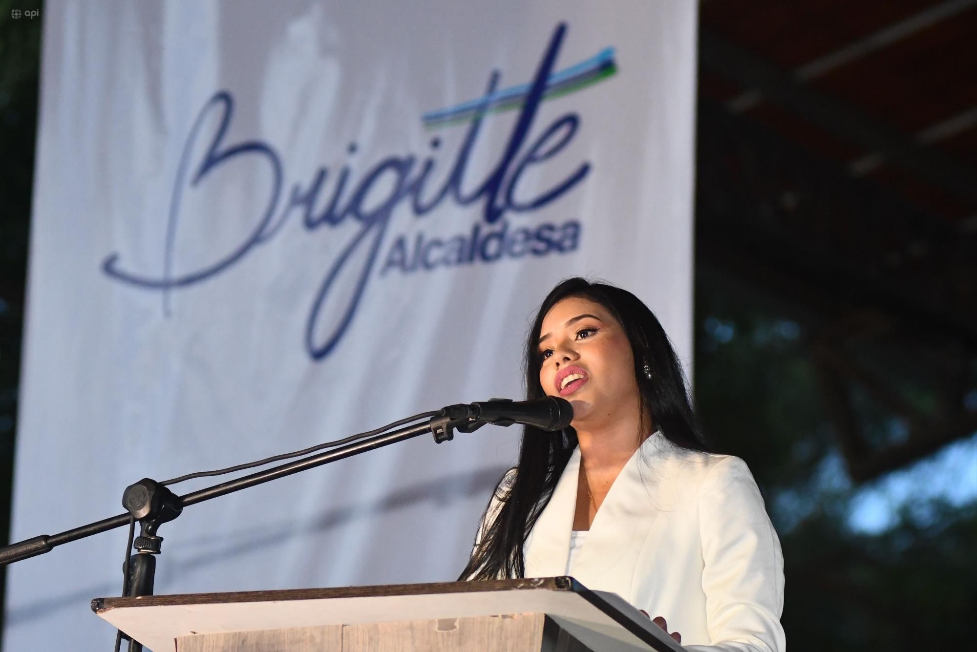 Brigitte García durante un evento en San Vicente. (API)