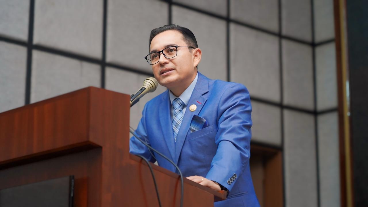 El ministeiro de Salud, Franklin Encalada, durante la presentación del aplicativo. (Cortesía del MSP)